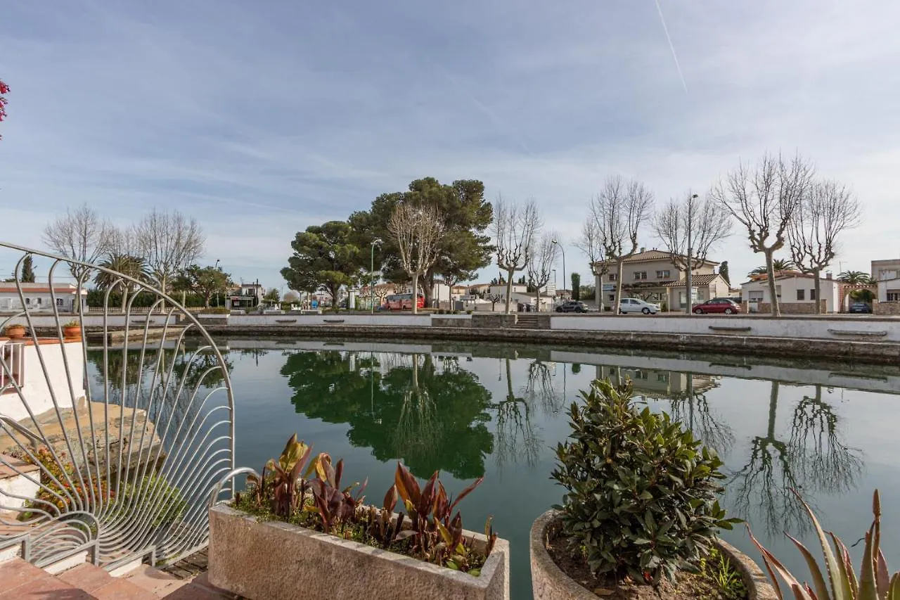 Hébergement de vacances Goldhome - Port Petit - Casa 4 Habitaciones, Amarre, Wifi, Aire Acondicionado Empuriabrava Espagne